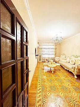 Satılır 5 otaqlı köhnə tikili 133 m²