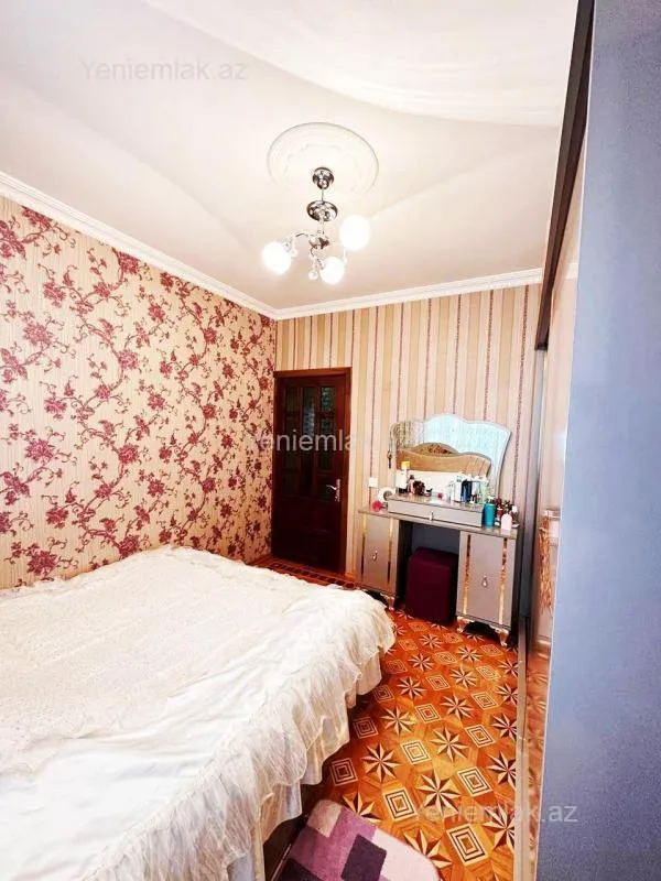 Satılır 5 otaqlı köhnə tikili 133 m²