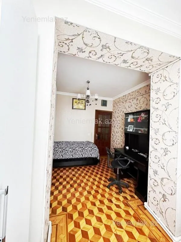 Satılır 5 otaqlı köhnə tikili 133 m²