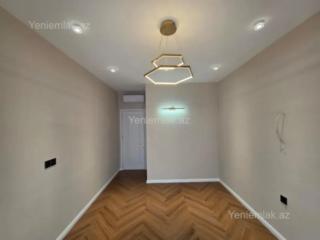 Satılır 3 otaqlı yeni tikili 110 m²