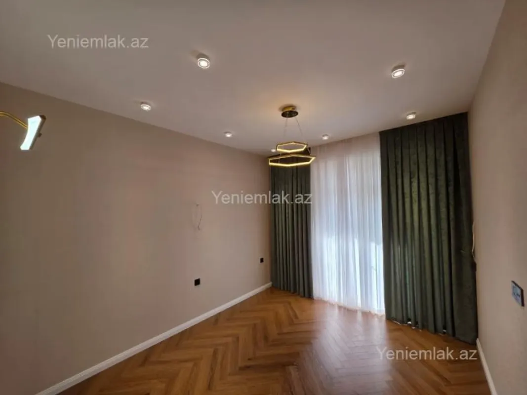 Satılır 3 otaqlı yeni tikili 110 m²