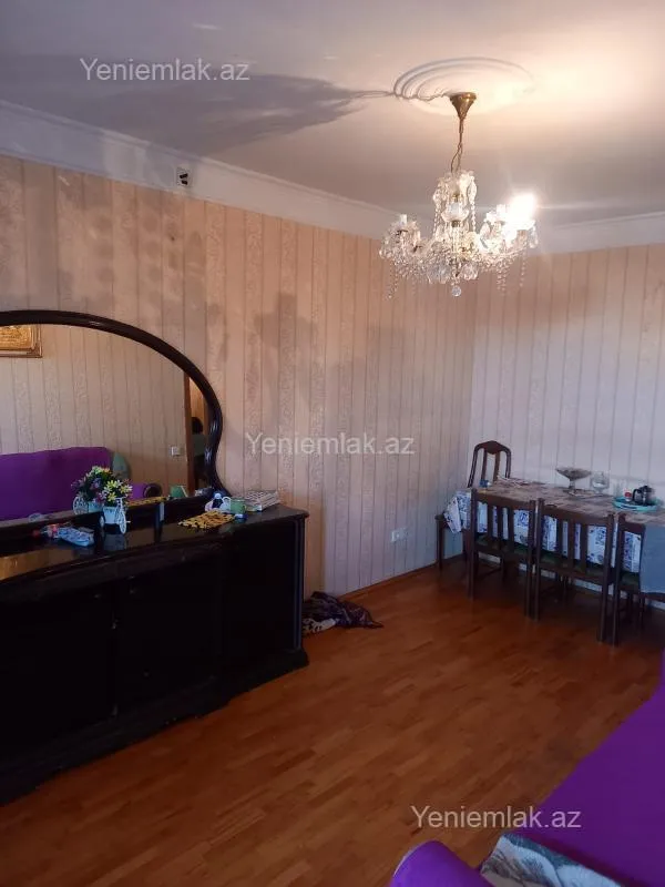 Satılır 2 otaqlı köhnə tikili 40 m²
