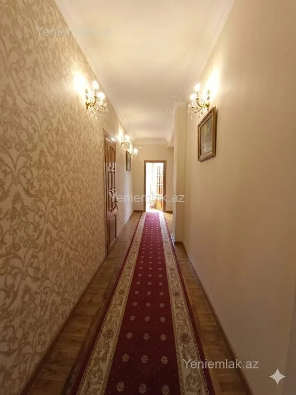 Satılır 4 otaqlı yeni tikili 200 m²