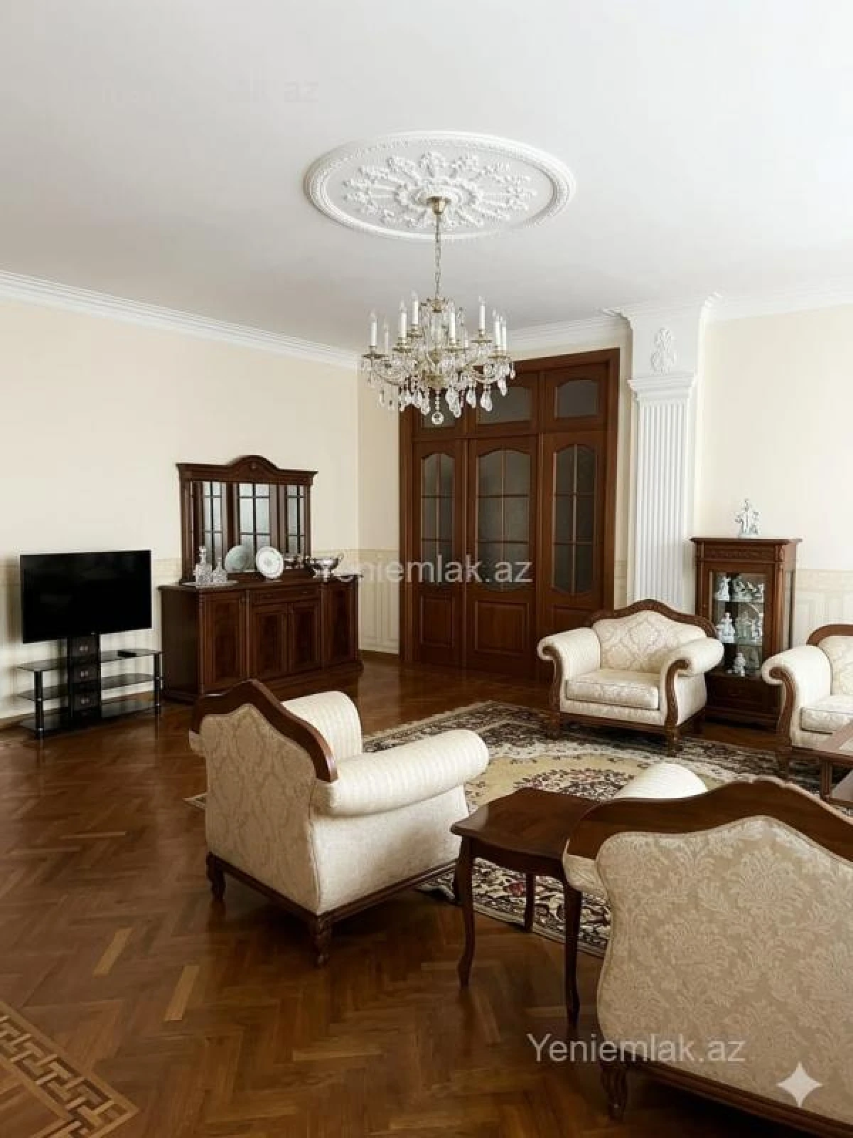 Satılır 4 otaqlı yeni tikili 200 m²