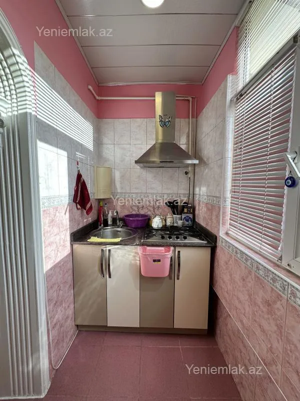 Satılır 3 otaqlı köhnə tikili 80 m²