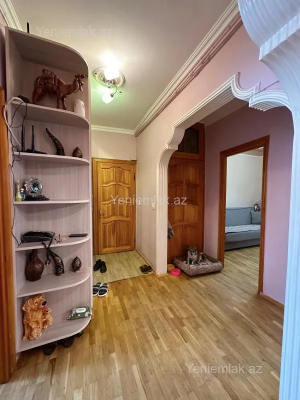 Satılır 3 otaqlı köhnə tikili 80 m²