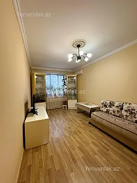 Satılır 3 otaqlı köhnə tikili 80 m²