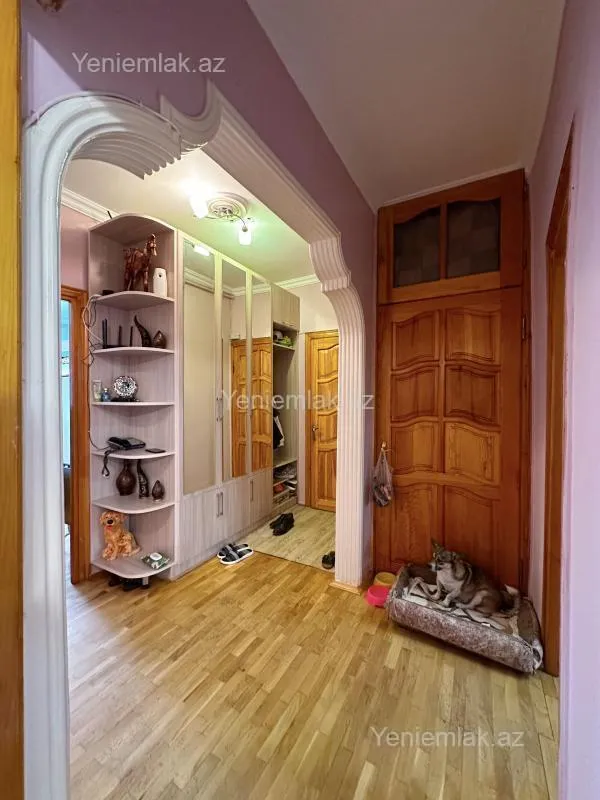 Satılır 3 otaqlı köhnə tikili 80 m²