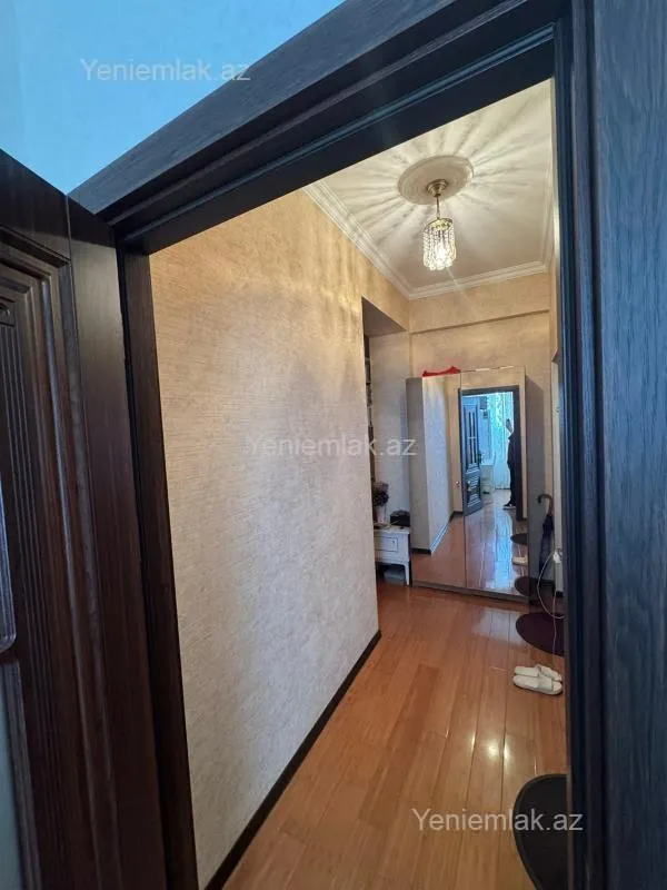 Satılır 2 otaqlı yeni tikili 70 m²