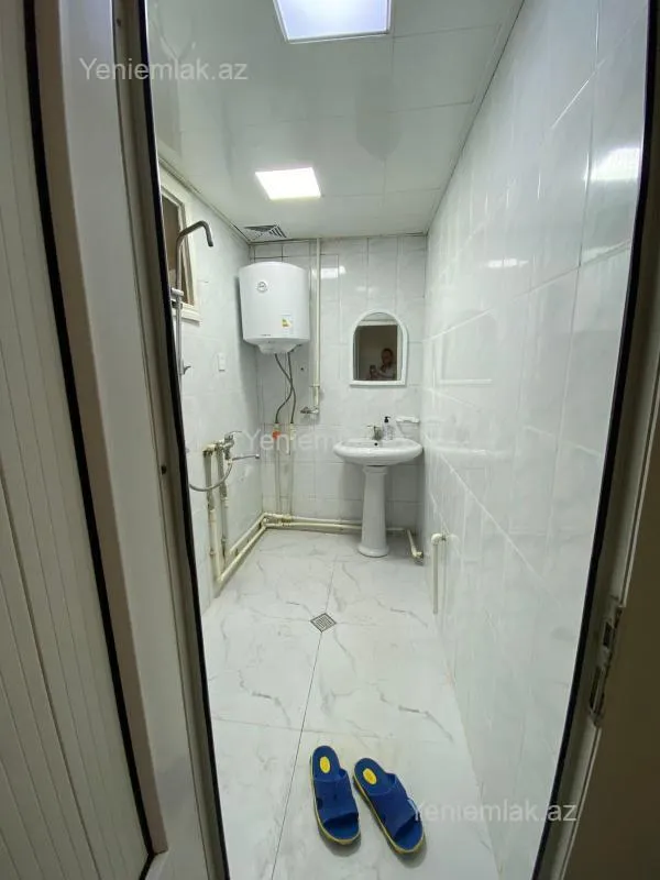 Satılır 2 otaqlı köhnə tikili 70 m²