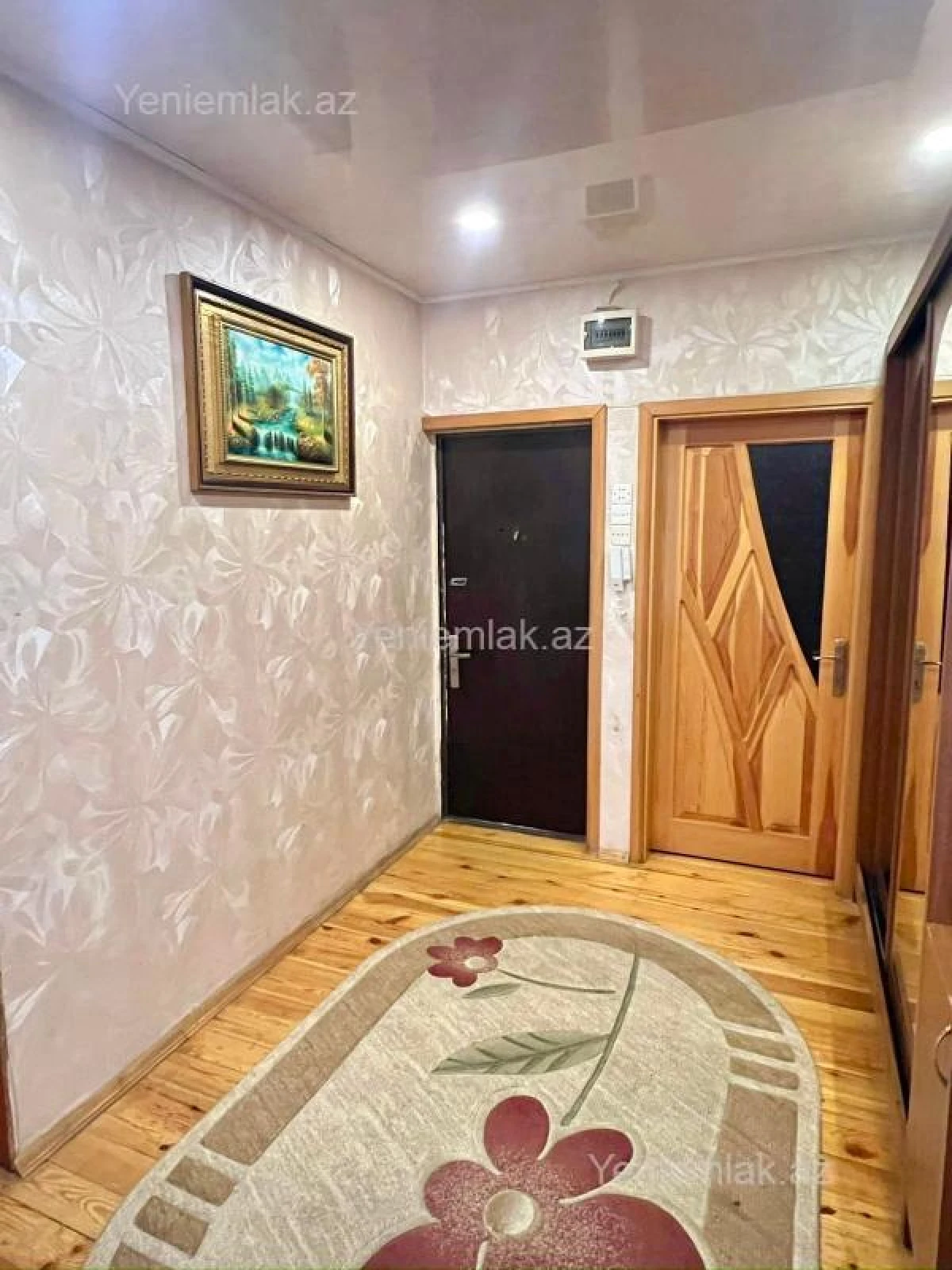 Satılır 4 otaqlı köhnə tikili 105 m²