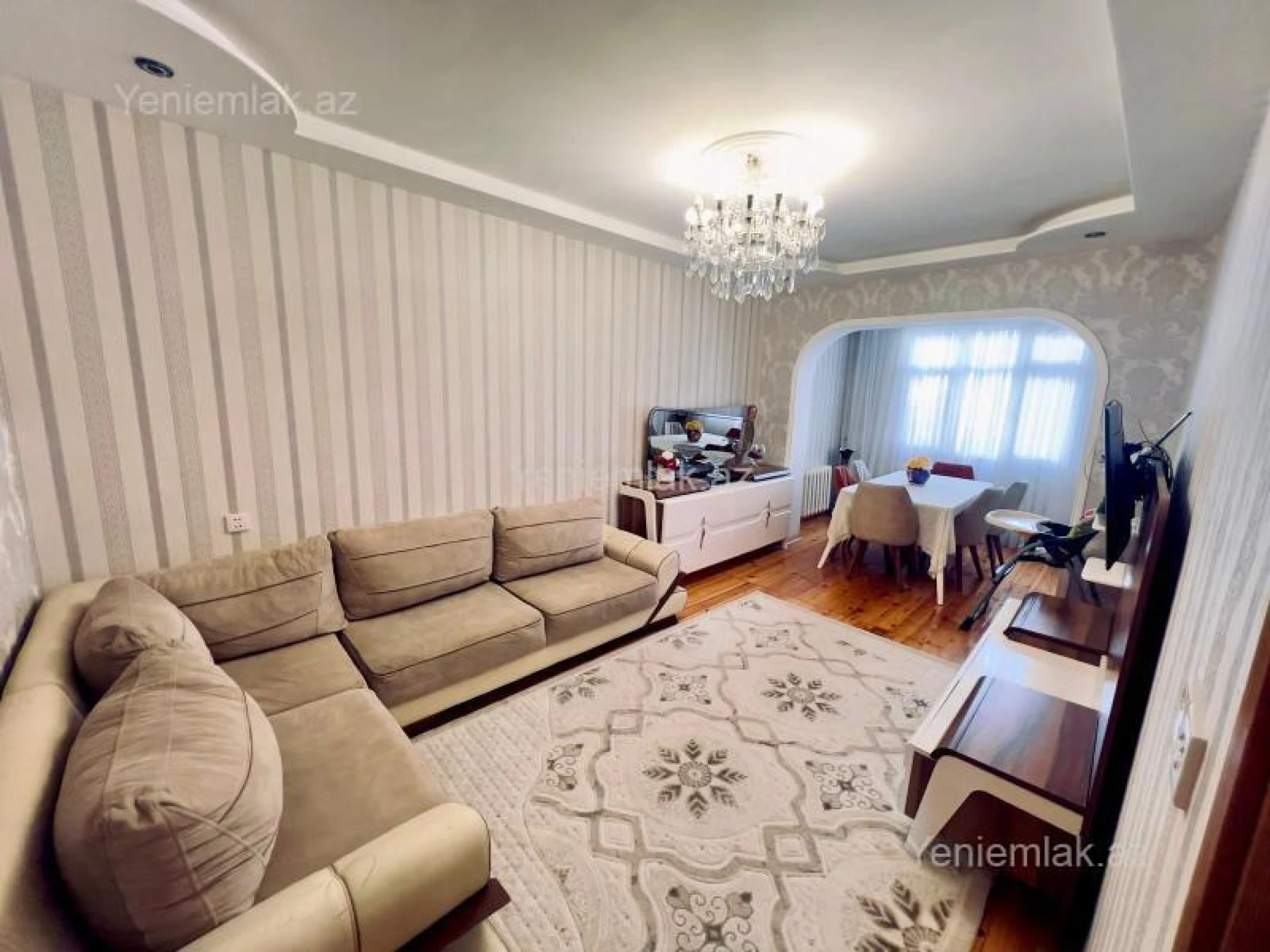 Satılır 4 otaqlı köhnə tikili 105 m²