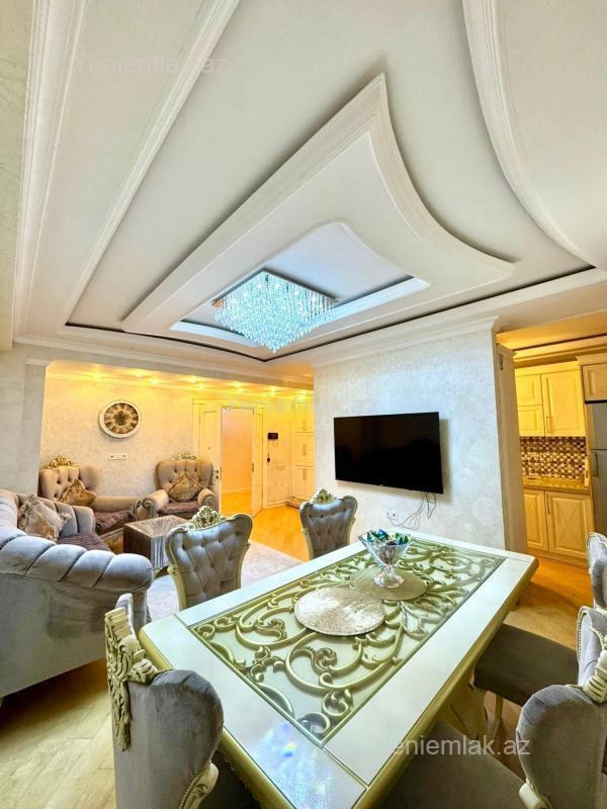 Satılır 4 otaqlı yeni tikili 110 m²