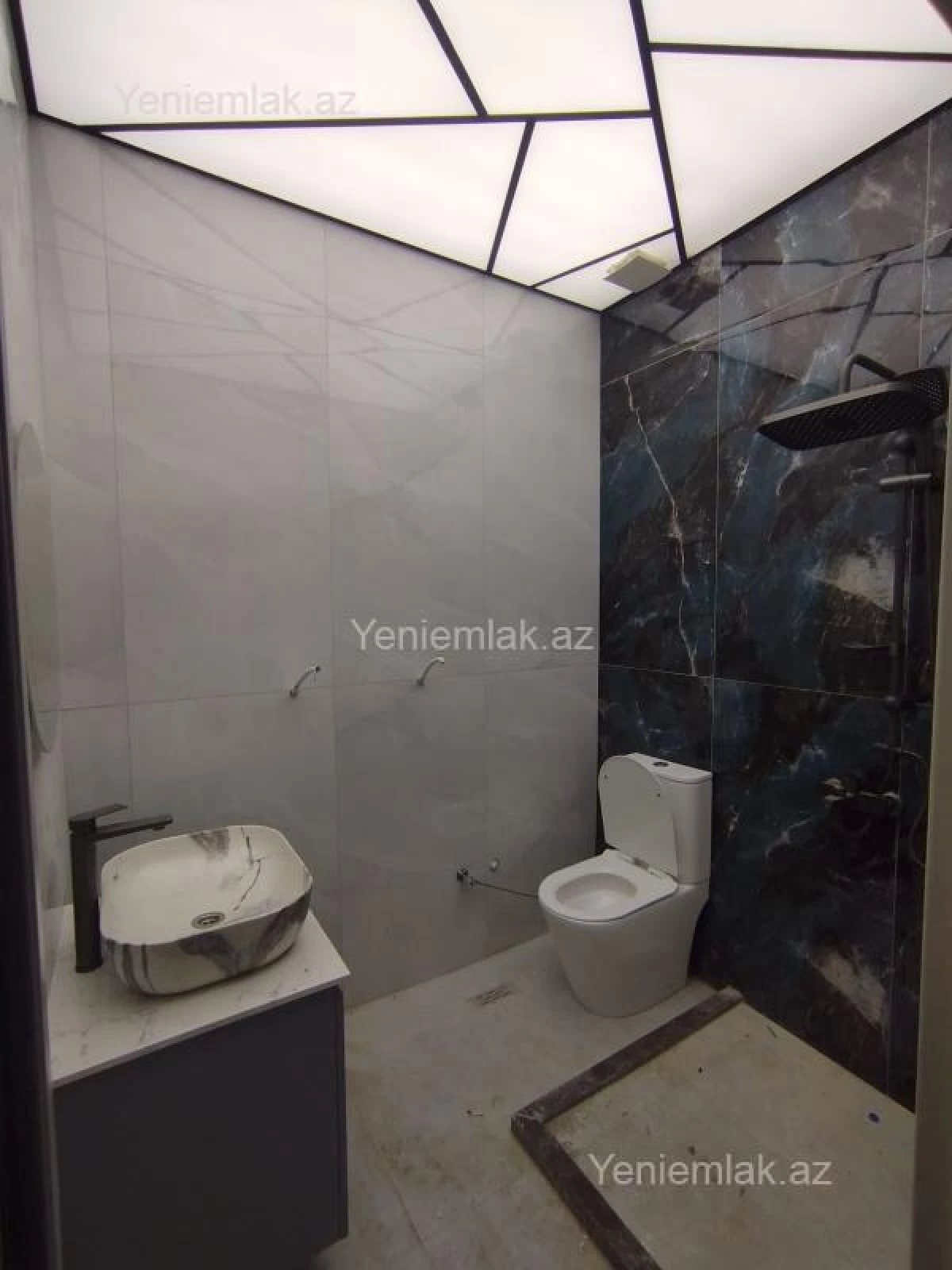 Satılır 2 otaqlı yeni tikili 55 m²