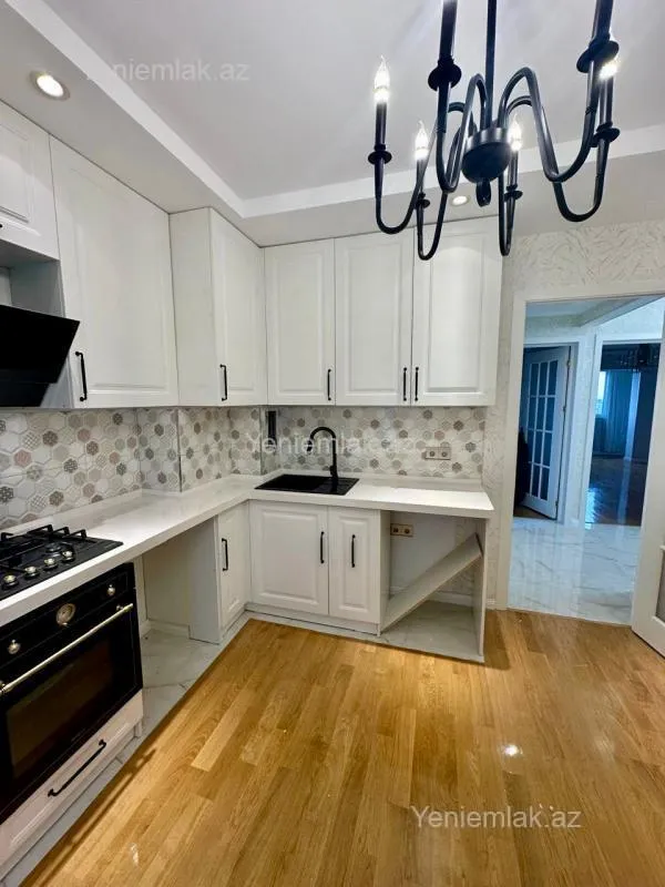 Satılır 3 otaqlı köhnə tikili 95 m²