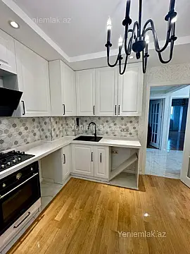Satılır 3 otaqlı köhnə tikili 95 m²
