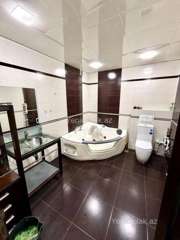 Satılır 3 otaqlı yeni tikili 120 m²