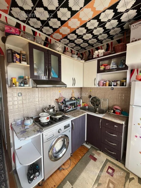 Satılır 2 otaqlı köhnə tikili 60 m²