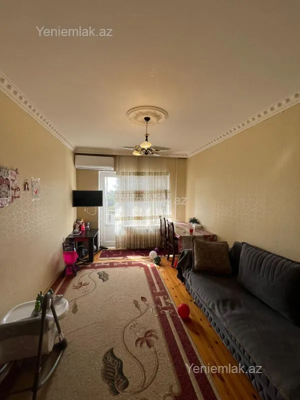 Satılır 2 otaqlı köhnə tikili 60 m²