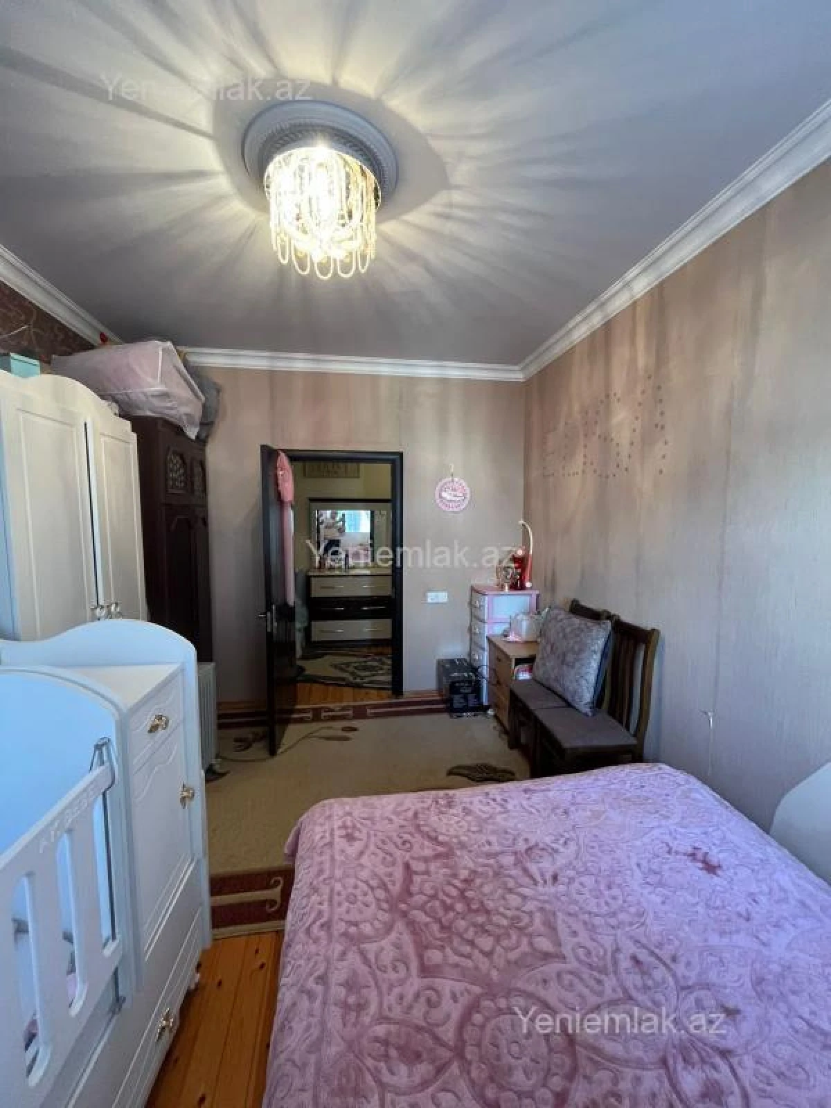 Satılır 2 otaqlı köhnə tikili 60 m²