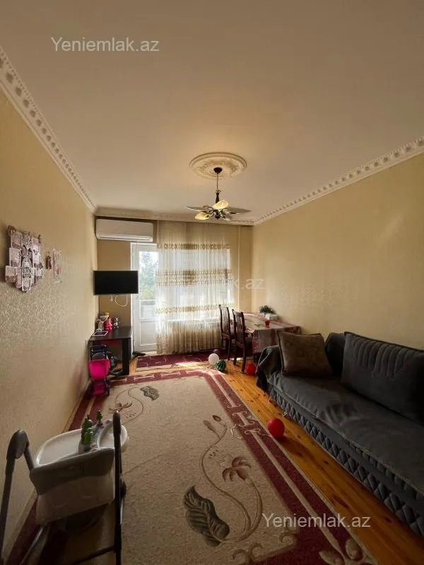 Satılır 2 otaqlı köhnə tikili 60 m²