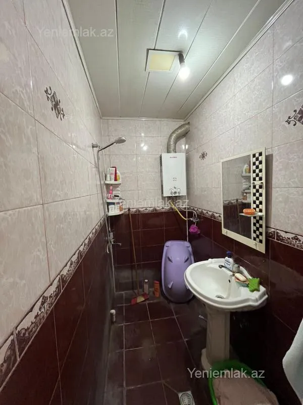 Satılır 2 otaqlı köhnə tikili 60 m²