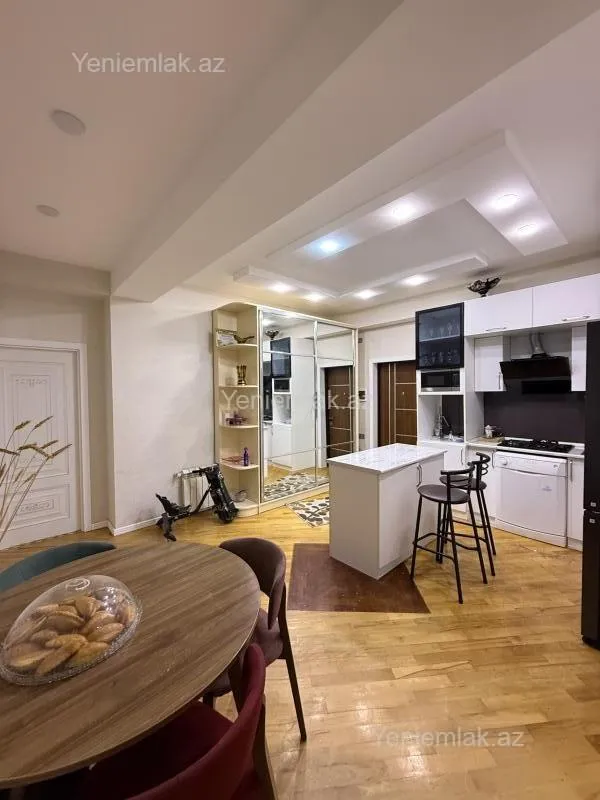 Satılır 3 otaqlı yeni tikili 100 m²