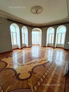 Satılır 4 otaqlı köhnə tikili 180 m² — Bakı, Səbail 4 otaq 180.00 m²