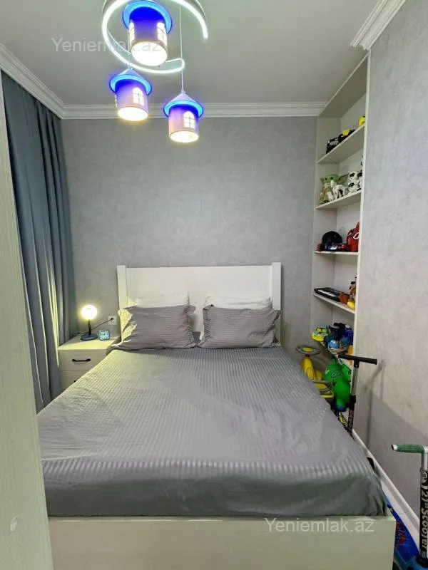 Satılır 3 otaqlı köhnə tikili 92 m²