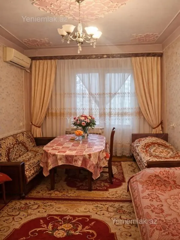 Satılır 3 otaqlı köhnə tikili 80 m²