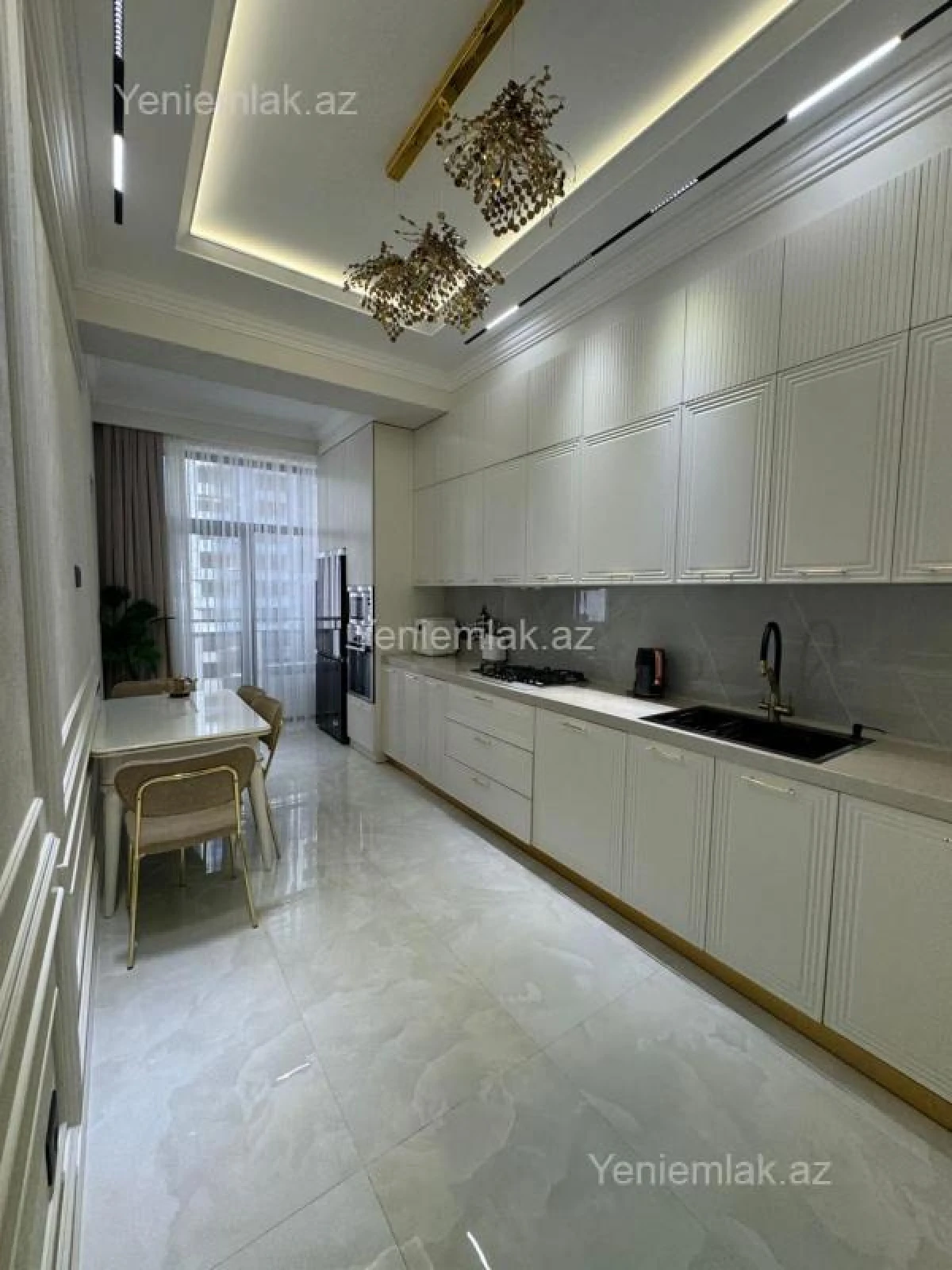 Satılır 3 otaqlı yeni tikili 127 m²