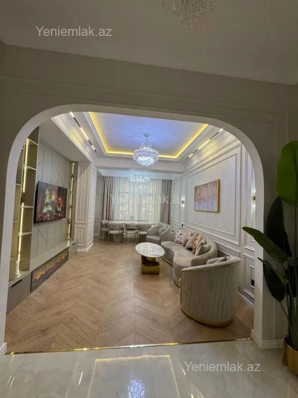 Satılır 3 otaqlı yeni tikili 127 m²