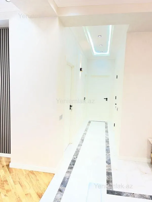 Satılır 3 otaqlı yeni tikili 110 m²
