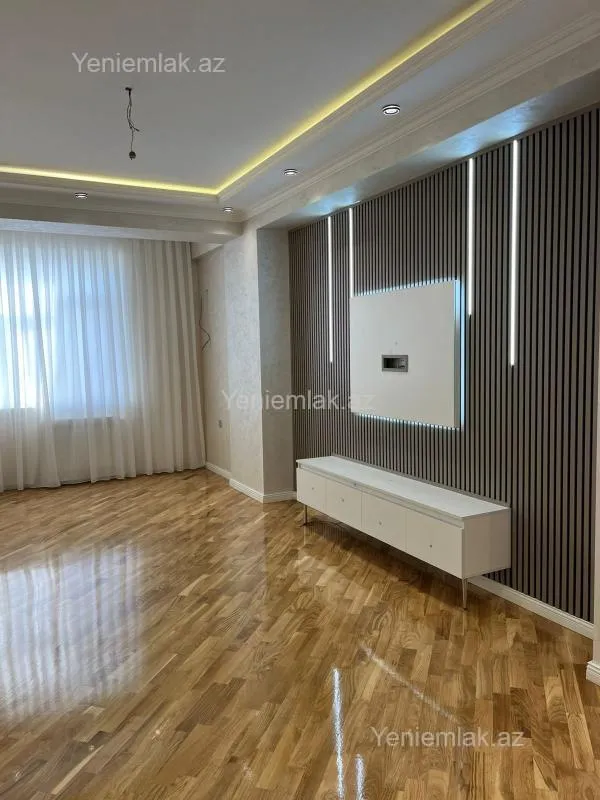 Satılır 3 otaqlı yeni tikili 110 m²