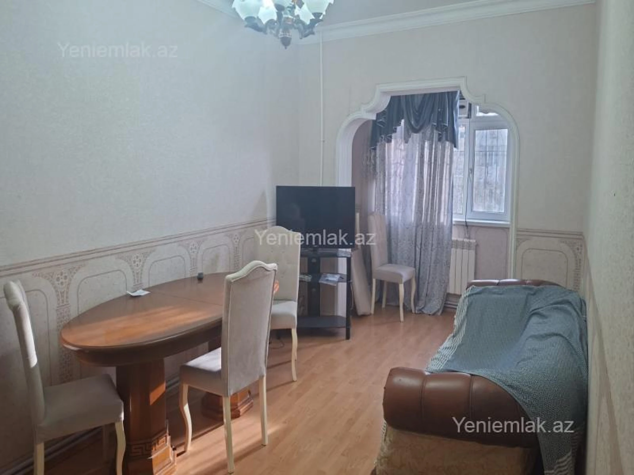 Satılır 3 otaqlı köhnə tikili 80 m²