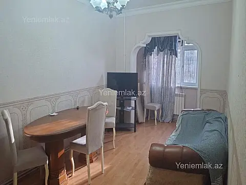 Satılır 3 otaqlı köhnə tikili 80 m²
