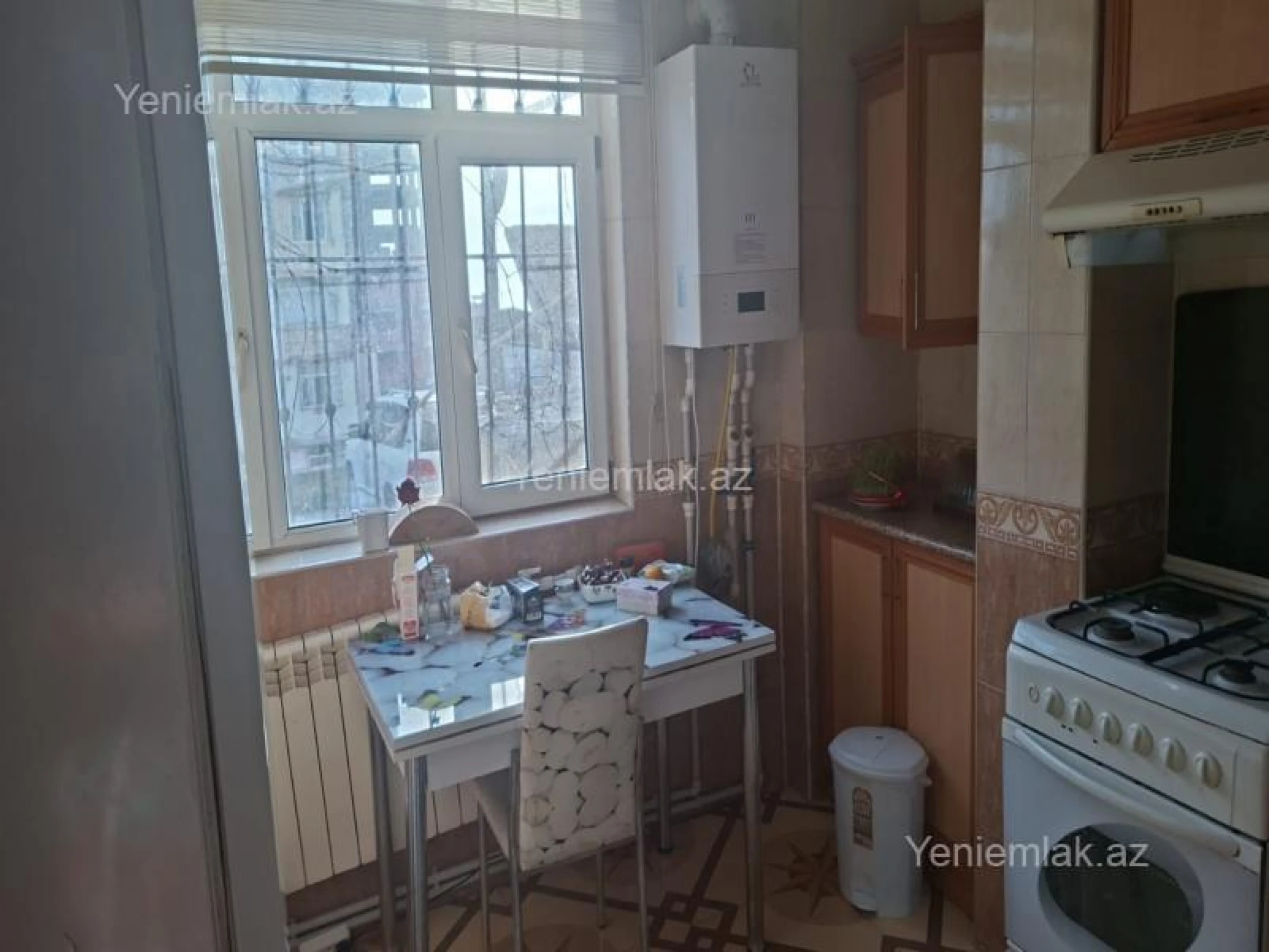 Satılır 3 otaqlı köhnə tikili 80 m²