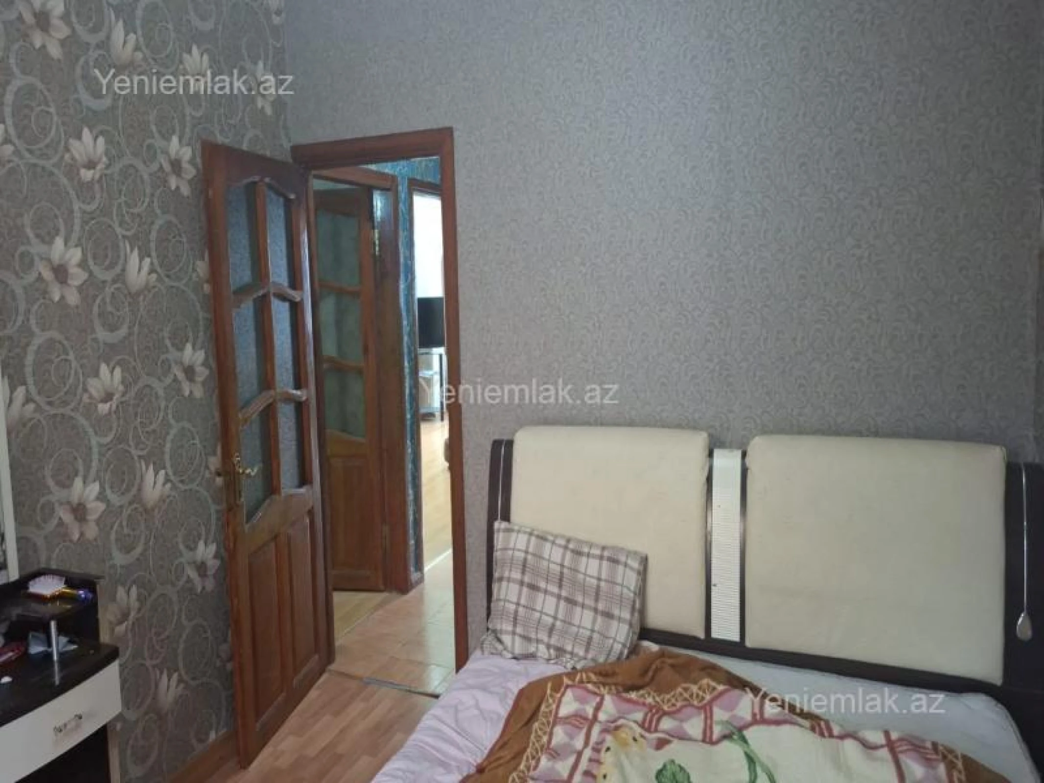 Satılır 3 otaqlı köhnə tikili 80 m²