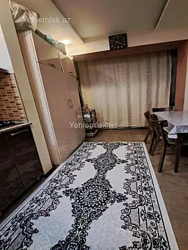 Satılır 9 otaqlı köhnə tikili 60 m²