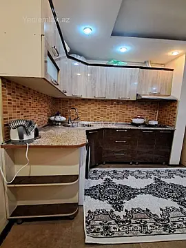 Satılır 9 otaqlı köhnə tikili 60 m²
