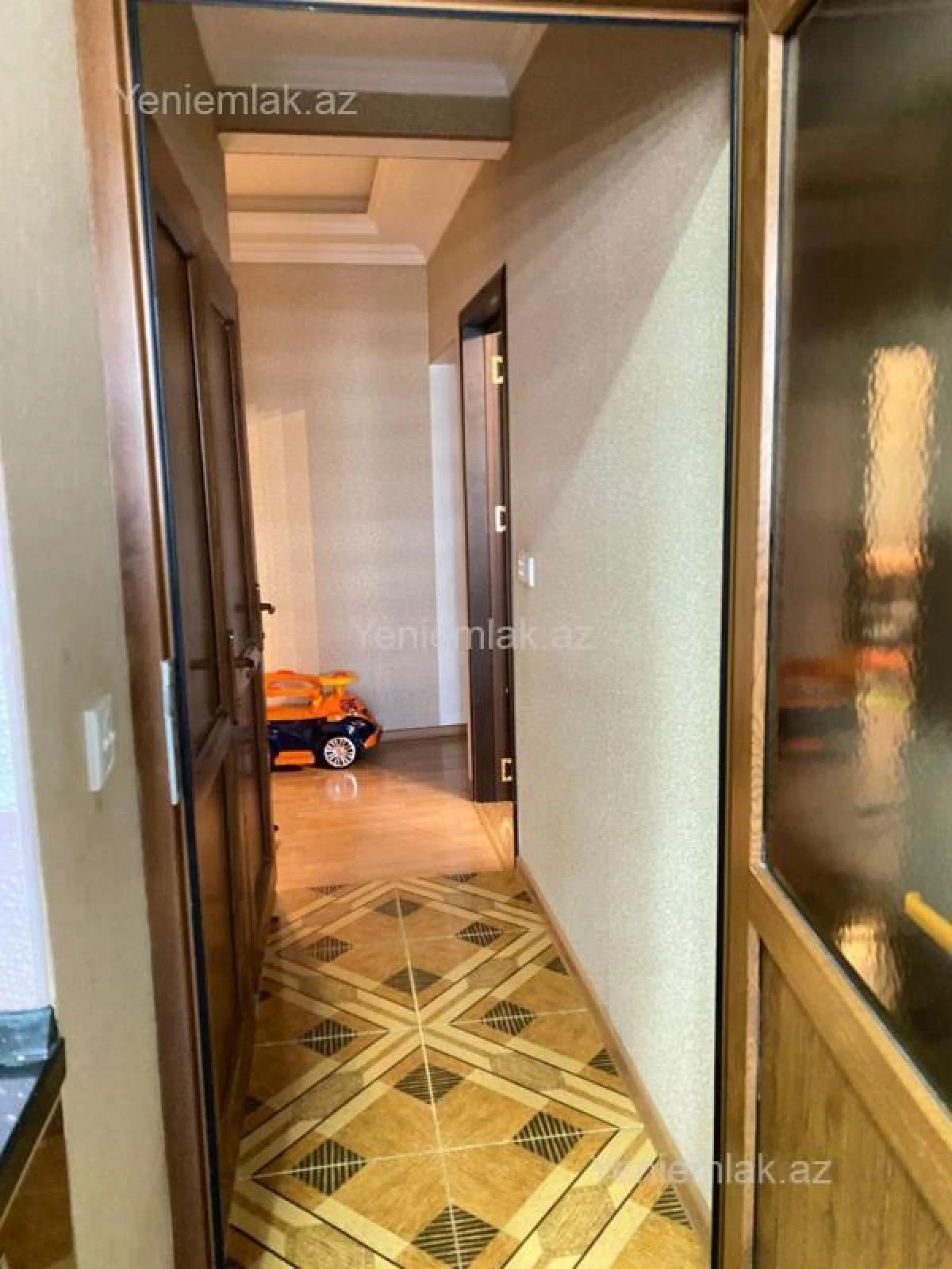 Satılır 5 otaqlı köhnə tikili 120 m²