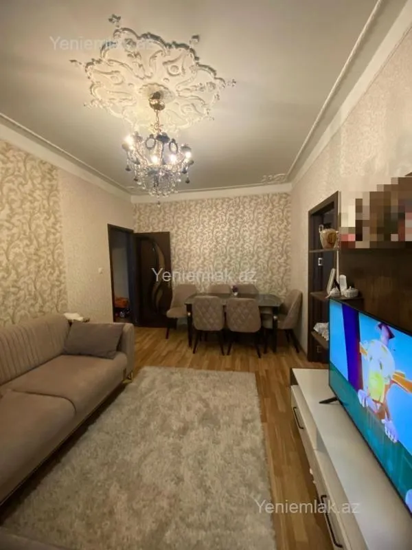 Satılır 5 otaqlı köhnə tikili 120 m²