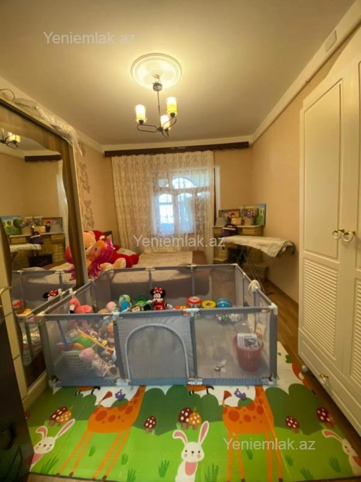 Satılır 5 otaqlı köhnə tikili 120 m²