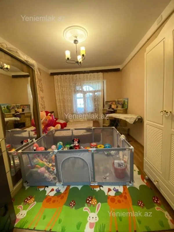 Satılır 5 otaqlı köhnə tikili 120 m²