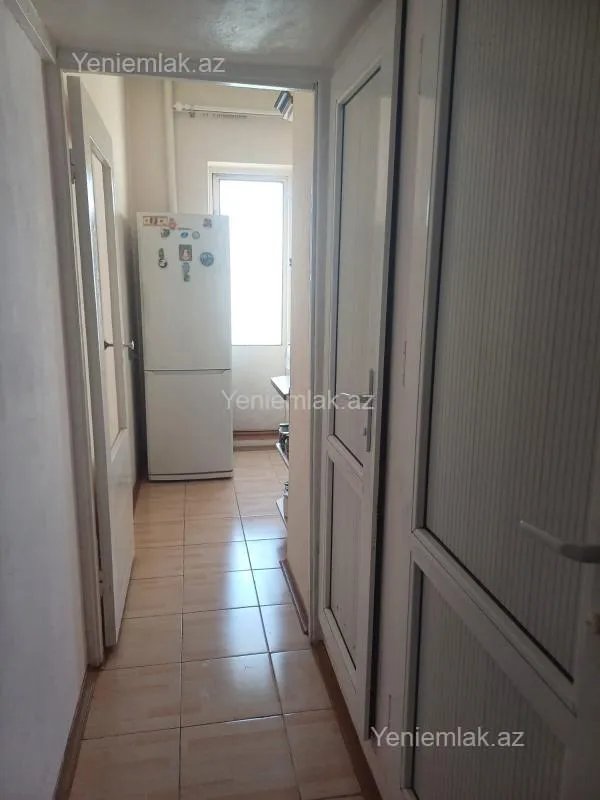 Satılır 5 otaqlı köhnə tikili 130 m²