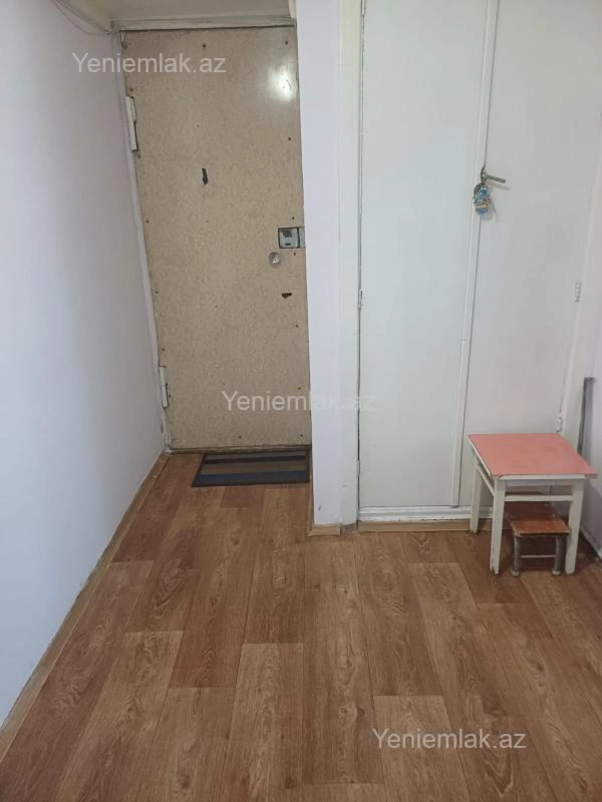Satılır 5 otaqlı köhnə tikili 130 m²