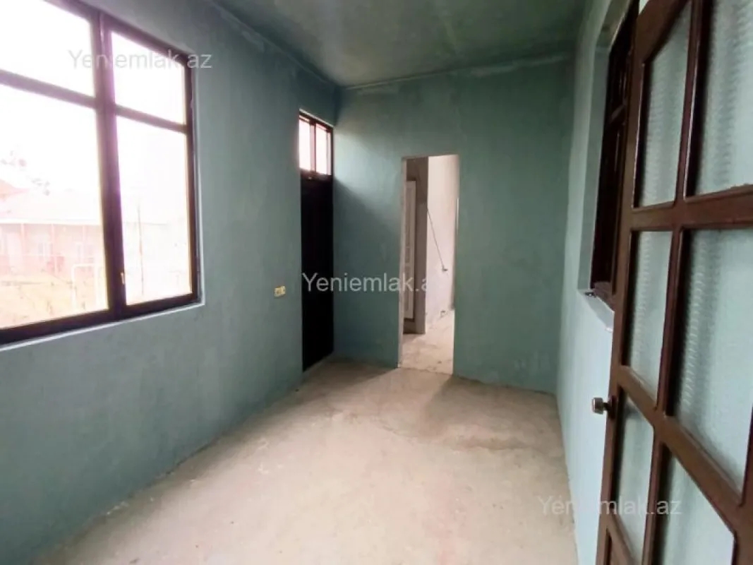 Satılır 6 otaqlı həyət evi 150 m²