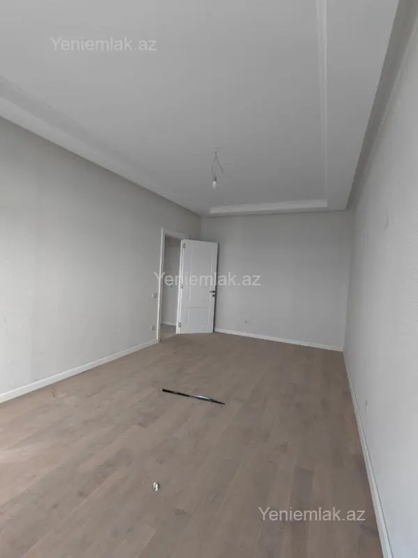 Satılır 3 otaqlı yeni tikili 75 m²