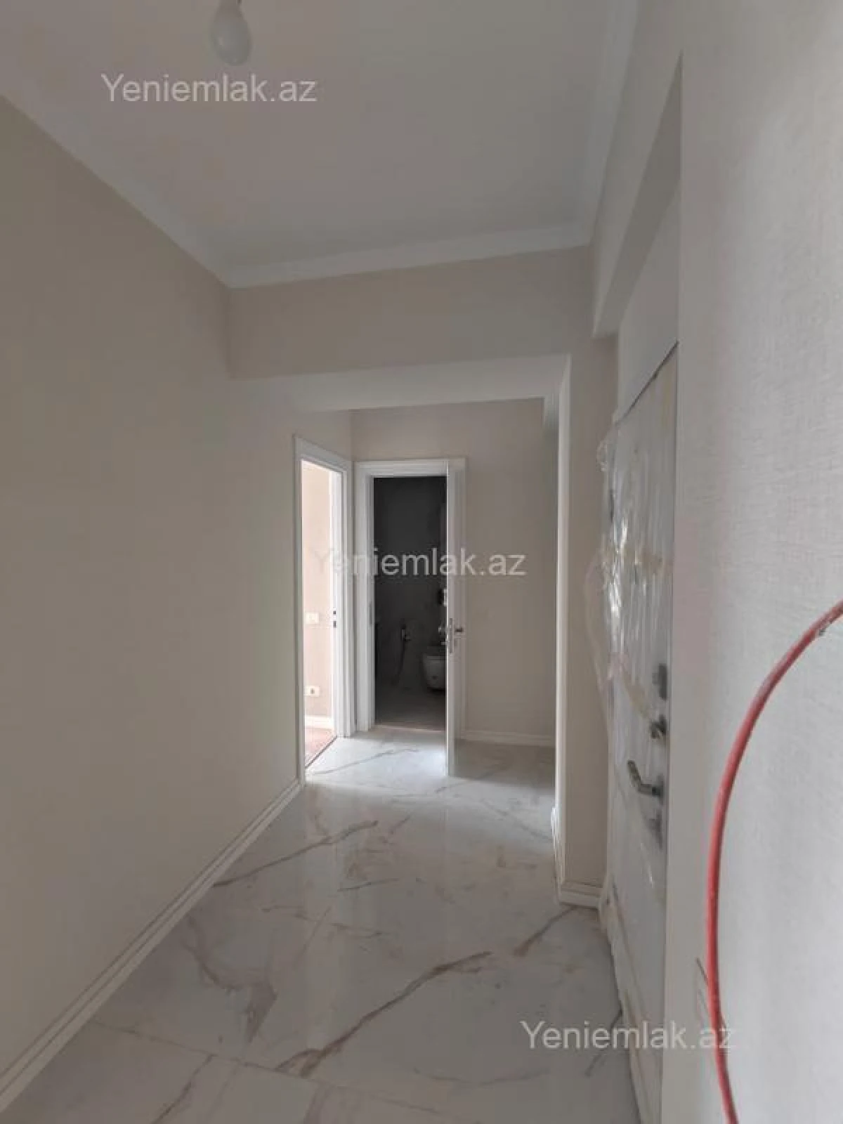 Satılır 3 otaqlı yeni tikili 75 m²
