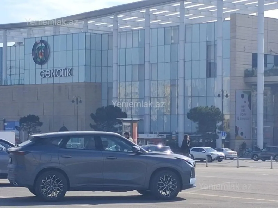 Satılır 3 otaqlı köhnə tikili 80 m²